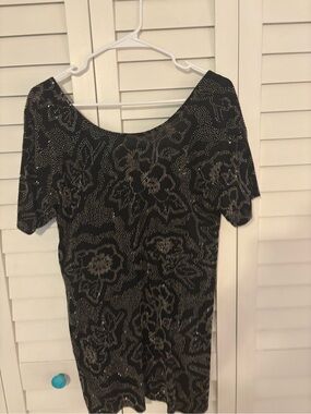 Black Dress Short-Sleeve Mini Tunic with Metallic Floral Detail XS